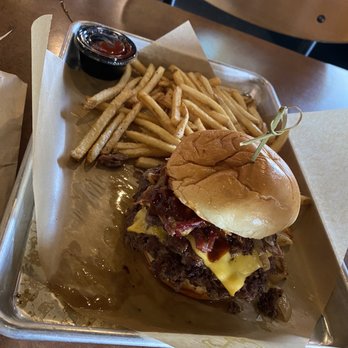 Buffalo Wild Wings - Chicken Wings Near Me - Middletown, New York
