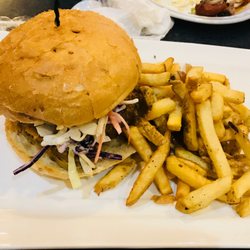 Roustabouts - Pulled Pork Sandwich