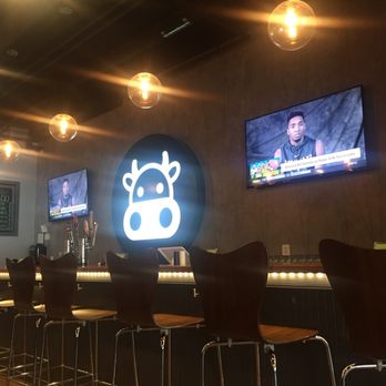 Basic Burger - Burgers Near Me - Arlington, Virginia