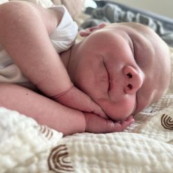 Holding Light Midwifery