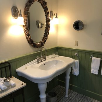 Nick's Cove Cottages - Hotels Near Me - Marshall, California