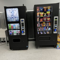 Stonewashed Laundromat - Snacks/drinks