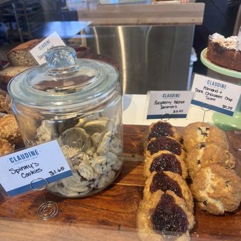 Claudine Kitchen & Bakeshop - Breakfast & Brunch Near Me - Porter Ranch, California
