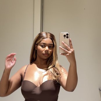 SKIMS - Skims underwire thong bodysuit! - Women's Clothing Near Me - Corte Madera, California SKIMS - Skims underwire thong bodysuit! - Women's Clothing Near Me - Corte Madera, California