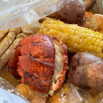 Crab Du Jour - Shrimp (Head off), 1/2 lb lobster tail 6oz, 1 snow crab leg cluster - Seafood Near Me - Melrose Park, Illinois Crab Du Jour - Shrimp (Head off), 1/2 lb lobster tail 6oz, 1 snow crab leg cluster - Seafood Near Me - Melrose Park, Illinois
