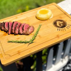 Wolf BBQ - Fillet Minion med-rare with homemade mash potatoes and chicken broth gravy.