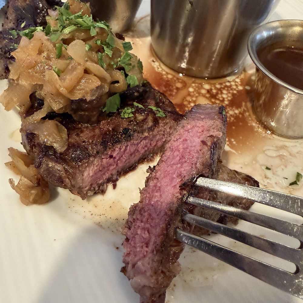 Albert's Restaurant - Steak medium Rare - American Near Me - San Diego, California Albert's Restaurant - Steak medium Rare - American Near Me - San Diego, California