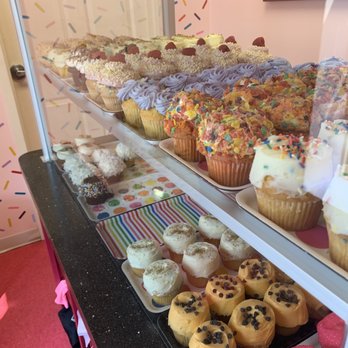 Pink Elephant Cupcakes - Cupcakes up for adoption. - Desserts Near Me - Saint Clair Shores, Michigan Pink Elephant Cupcakes - Cupcakes up for adoption. - Desserts Near Me - Saint Clair Shores, Michigan