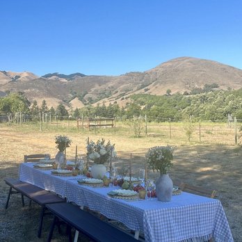 Gather & Bloom - Beautiful table setting - Wedding Planning Near Me