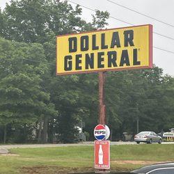 Dollar General - Outside