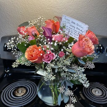 Flowers of Joy - Arrangement my friend received. - Florists Near Me - Concord, California Flowers of Joy - Arrangement my friend received. - Florists Near Me - Concord, California