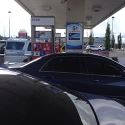 Lakeland Ridge Esso - Lots of pumps and always full. Good sign of great service