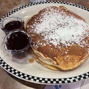 Black Bear Diner Independence - Sweet Cream Pancakes - Diners Near Me - Independence, Missouri
