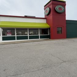Fazoli's - Building