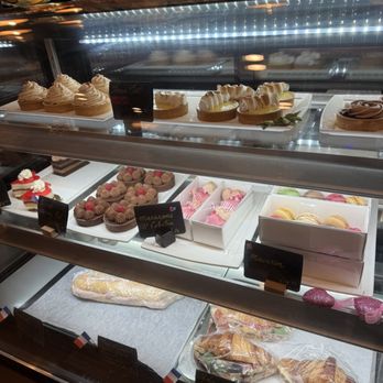 Motier - French Near Me - Clifton, Virginia