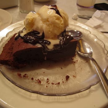 Elmo's Diner - Mud Pie - Diners Near Me - Durham, North Carolina Elmo's Diner - Mud Pie - Diners Near Me - Durham, North Carolina