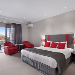 Quality Hotel Platinum International - Standard King Level 2