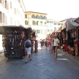 Mercato di San Lorenzo--leather market Mercato di San Lorenzo--leather market
