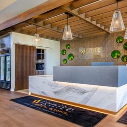 Ignite Medical Resort Batavia - Front Desk