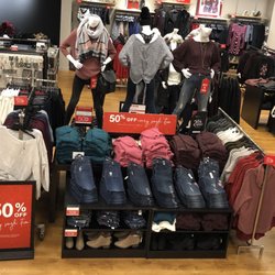 Express Factory Outlet - Women's Hotzone Holiday 2018