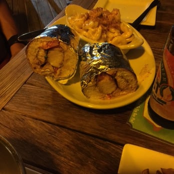 Sundowners - Hot Tin Roof sandwich with mac and cheese - Seafood Near Me - Key Largo, Florida