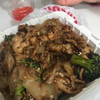 2C Thai Bistro & Spirits - See-ew with chicken - Thai Near Me - Seattle, Washington 2C Thai Bistro & Spirits - See-ew with chicken - Thai Near Me - Seattle, Washington