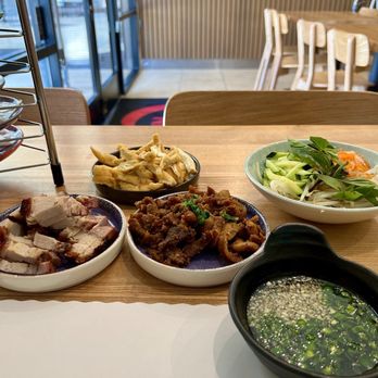 Quan Nhii - Vietnamese Near Me - Westminster, California