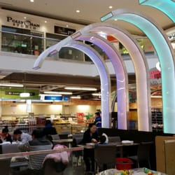 Shops on Yonge - Little food  court seating area