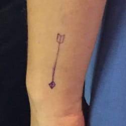 Mescal Tattoo - Le calque qui était sensé être droit selon le tatoueur . Vous pouvez également voir les détails du tatouage qui sont très mal faits