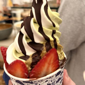 MYKA GREEK FROZEN YOGURT - Updated February 2026 - 66 Photos & 13