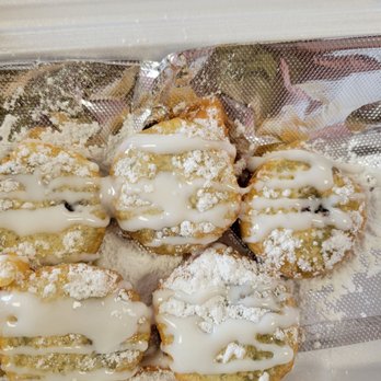 Funnel Cake Spot - Fried oreos w/ white chocolate drizzle - Desserts Near Me - Jacksonville, Florida
