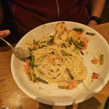 Olive Garden Italian Restaurant - Shrimp Scampi - Italian Near Me - Goodyear, Arizona Olive Garden Italian Restaurant - Shrimp Scampi - Italian Near Me - Goodyear, Arizona