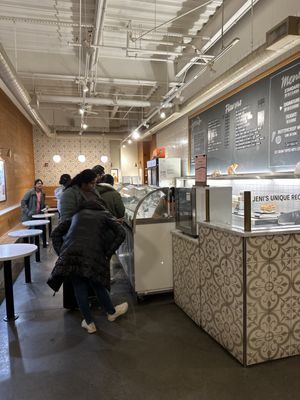 Jeni's Splendid Ice Creams by null