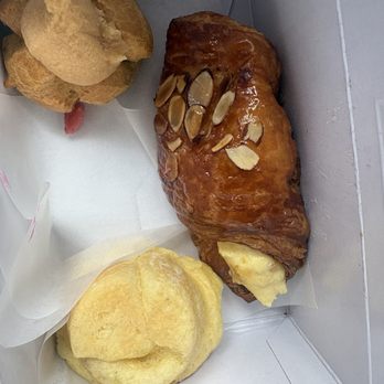 Liliha Bakery - Coco Puff, Danish, and the Butter Roll - Bakeries Near Me - Honolulu, Hawaii Liliha Bakery - Coco Puff, Danish, and the Butter Roll - Bakeries Near Me - Honolulu, Hawaii