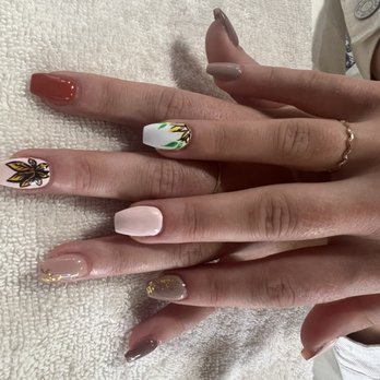 Polish Me Nails & Spa - Day Spas Near Me - Issaquah, Washington