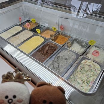 Mangiamo Gelato - Great variety of flavors! - Ice Cream & Frozen Yogurt Near Me - Honolulu, Hawaii Mangiamo Gelato - Great variety of flavors! - Ice Cream & Frozen Yogurt Near Me - Honolulu, Hawaii