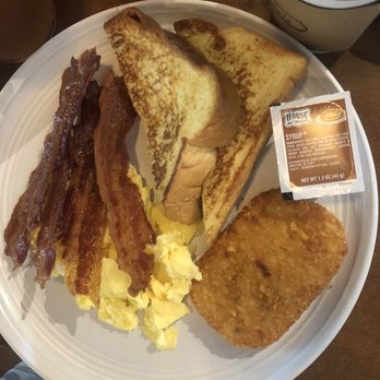 Moma’s Cafe - "Americas favorite" breakfast plate - Cafes Near Me - Orlando, Florida Moma’s Cafe - "Americas favorite" breakfast plate - Cafes Near Me - Orlando, Florida