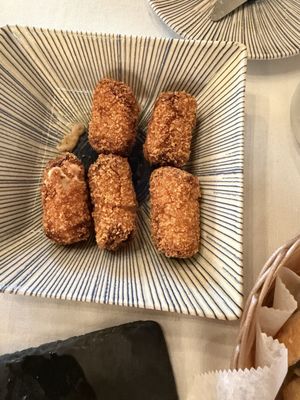 Las Tapas De Rosa by null