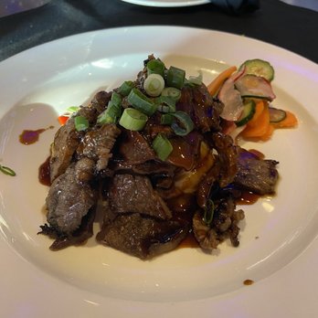 Yard House - Korean Ribs are no longer delicious! Drenched in sauce, not fresh and mashed potatoes are mediocre. - Bars Near Me - Long Beach, California