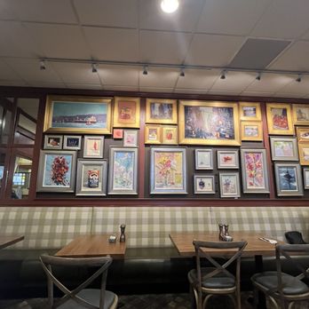 T's Restaurant - Inside - Breakfast & Brunch Near Me - East Greenwich, Rhode Island T's Restaurant - Inside - Breakfast & Brunch Near Me - East Greenwich, Rhode Island