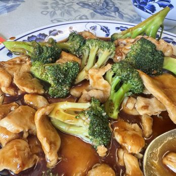 Lucky Fortune - Broccoli chicken - Chinese Near Me - Damariscotta, Maine Lucky Fortune - Broccoli chicken - Chinese Near Me - Damariscotta, Maine