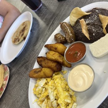 Marilus Bakery - Coffee & Tea Near Me - Long Beach, California
