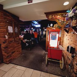 Marie Callender's - Bar/ Saloon area