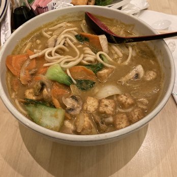 Noodle - Green Curry Noodle Soup   choose Beef , Chicken , Shrimp , Or Tofu - Noodles Near Me - College Park, Georgia