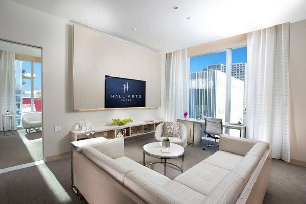 HALL Arts Hotel Dallas, Curio Collection by Hilton by null