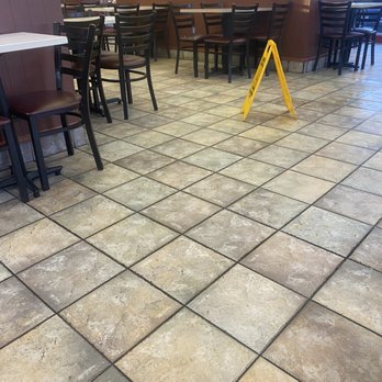 Arby's - Clean dining room. - Fast Food Near Me - Ephrata, Pennsylvania