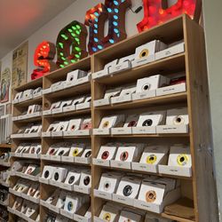 Rooky Ricardo's Records - 45 record wall