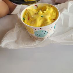 Marble Slab Creamery - Marshmallow with sprinkles