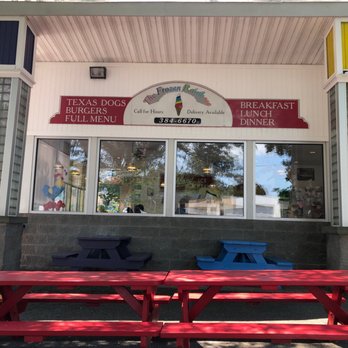The Frozen Rainbow - the outside of a restaurant - Ice Cream & Frozen Yogurt Near Me - Port Ewen, New York