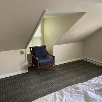 Basin Harbor Resort - Lake Champlain - Low ceilings in basically an upstairs attic unit with no chairs for two people. No warning this was what was waiting for $330+ per night! - Hotels Near Me - Vergennes, Vermont